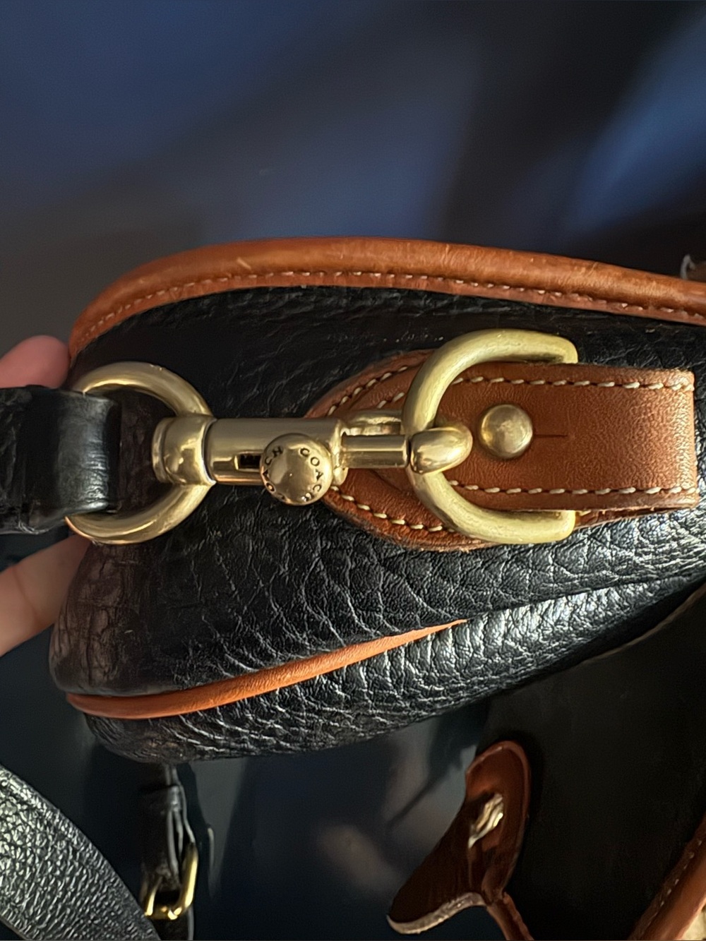 Rare Vintage Dooney & Bourke AWL Cavalry Trooper Bag with British Tan Trim - Picture 11 of 11
